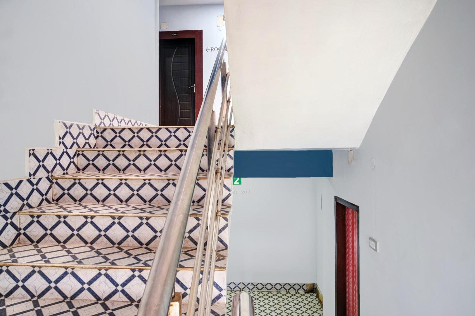 Hotel O Noonmati Guwahati Formerly Hotel Sundari Nunmati Dış mekan fotoğraf